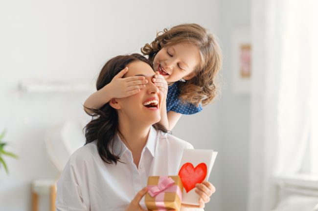 10 ideias de presentes (baratos) que toda mãe adora ganhar