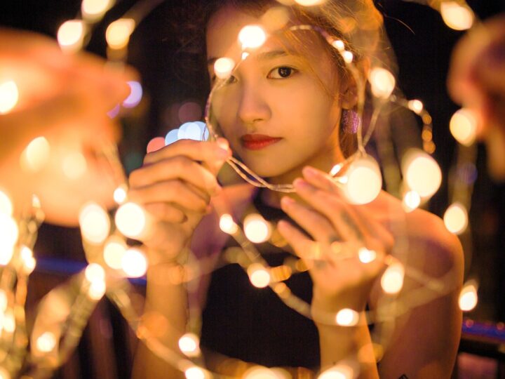 O que é melhor para economizar luz: lâmpada de LED ou fluorescente? Descubra já