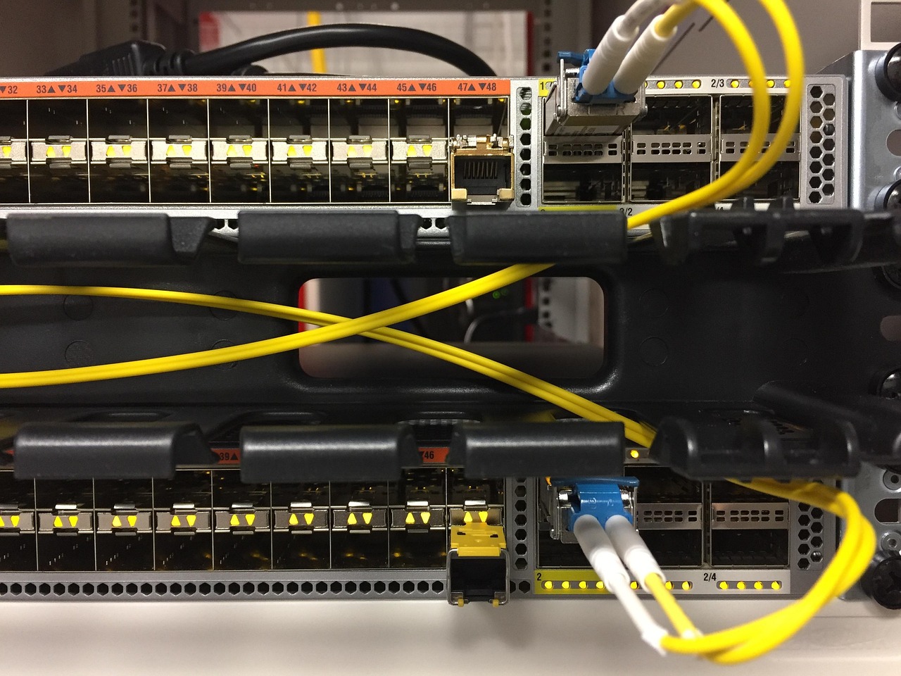 Wi-Fi fraco? Esses 5 roteadores potentes e baratos estão bombando na Amazon