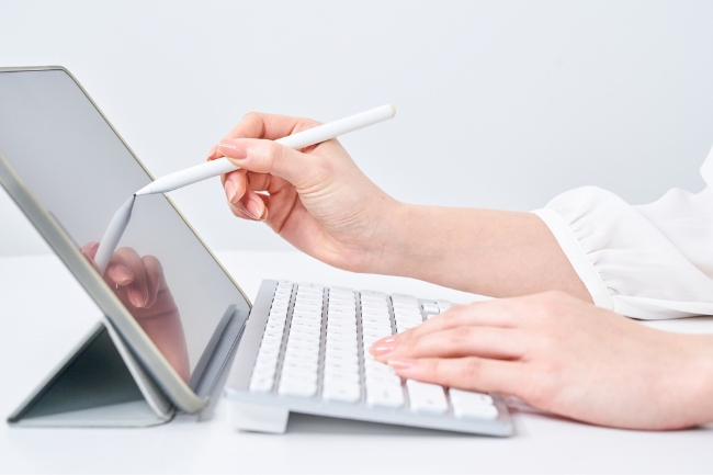 Por que tanta gente está abandonando o notebook por um tablet com teclado