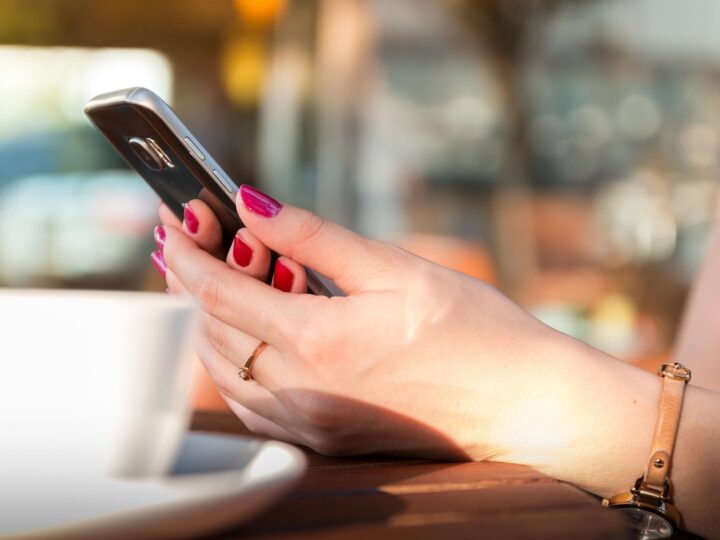 Como mandar SMS anônimo: 5 métodos rápidos para mensagens secretas