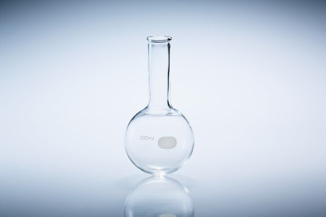 Balão volumétrico: para que serve e como utilizar no laboratório