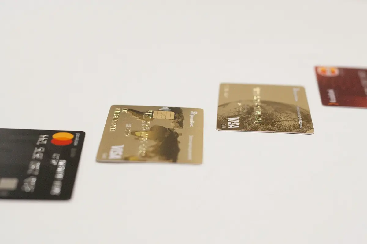 PhotonPay apresenta cartão de crédito empresarial Mastercard físico para revolucionar pagamentos internacionais