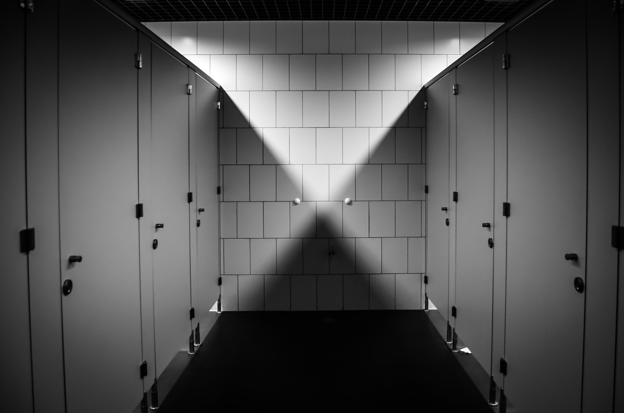 Sonhar com banheiro: 5 interpretações que revelam privacidade e limpeza