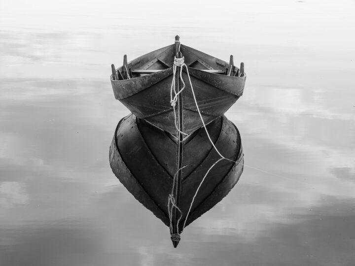 Sonhar com barco na Bíblia: 5 significados espirituais sobre sua jornada