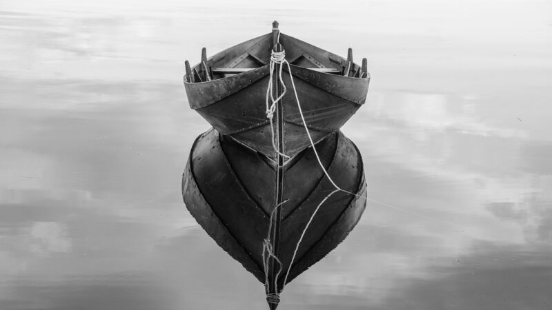 Sonhar com barco na Bíblia: 5 significados espirituais sobre sua jornada