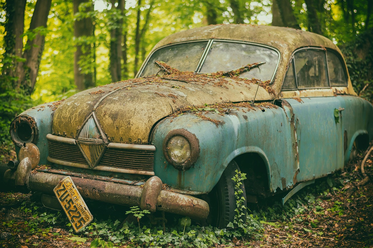 Sonhar com carro capotando comigo dentro: 5 dificuldades que você deve enfrentar