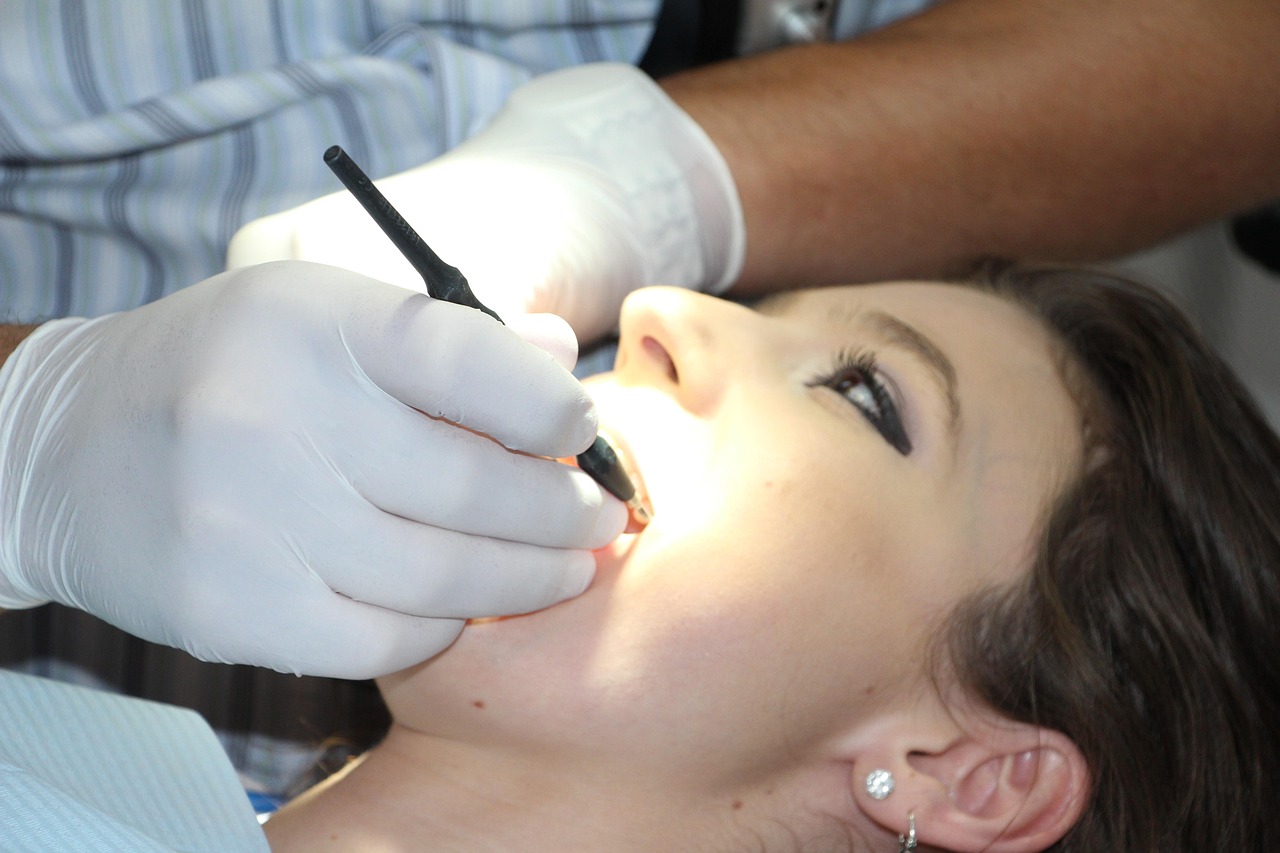 Sonhar com dor de dente: 5 significados que alertam para problemas urgentes