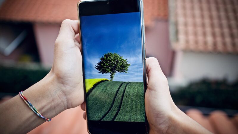 Sonhar com tela de celular quebrada: 5 sinais de comunicação em risco
