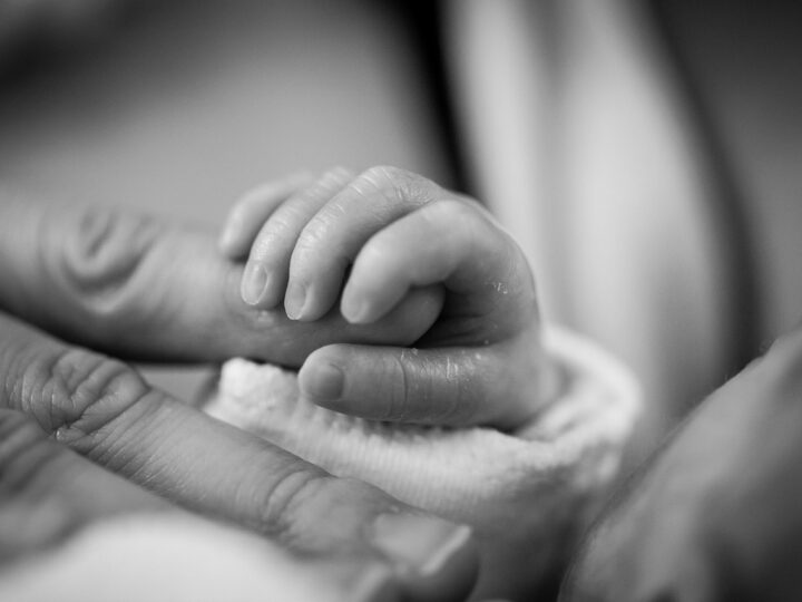 Sonhar que o filho está morrendo: 5 alertas urgentes que seu sonho envia