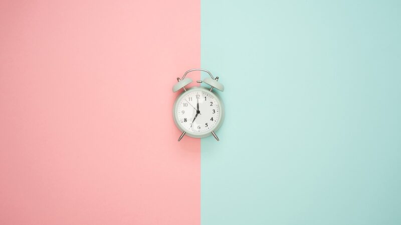 Ver horas iguais: 5 simbolismos que revelam mensagens do universo