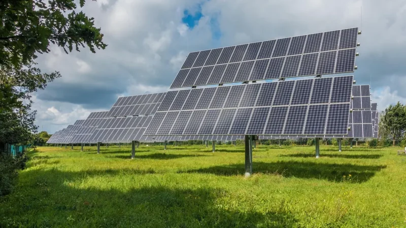 Como funciona uma Fazenda de Energia Solar