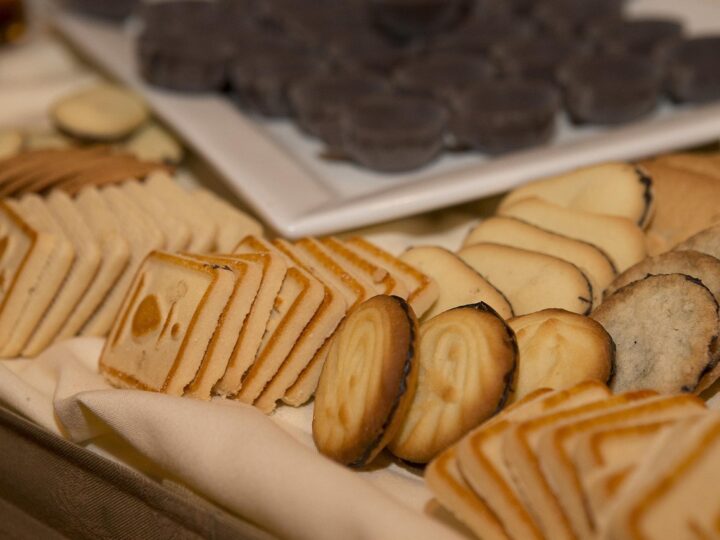 Biscoito ou bolacha: qual o termo correto