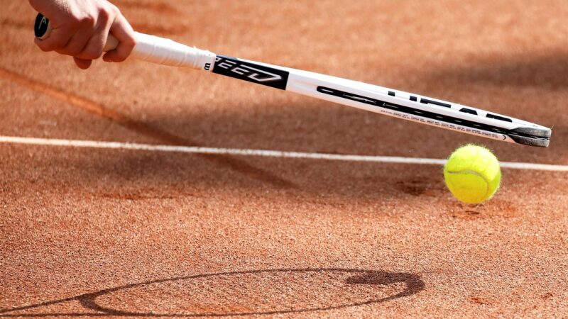 Como jogar tênis: regras básicas para iniciantes