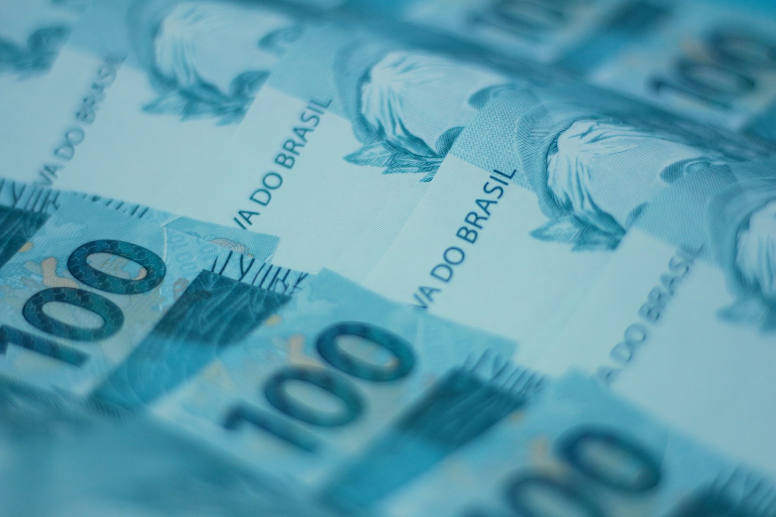 O que realmente significa um alerta da CVM? Uma análise prática para investidores