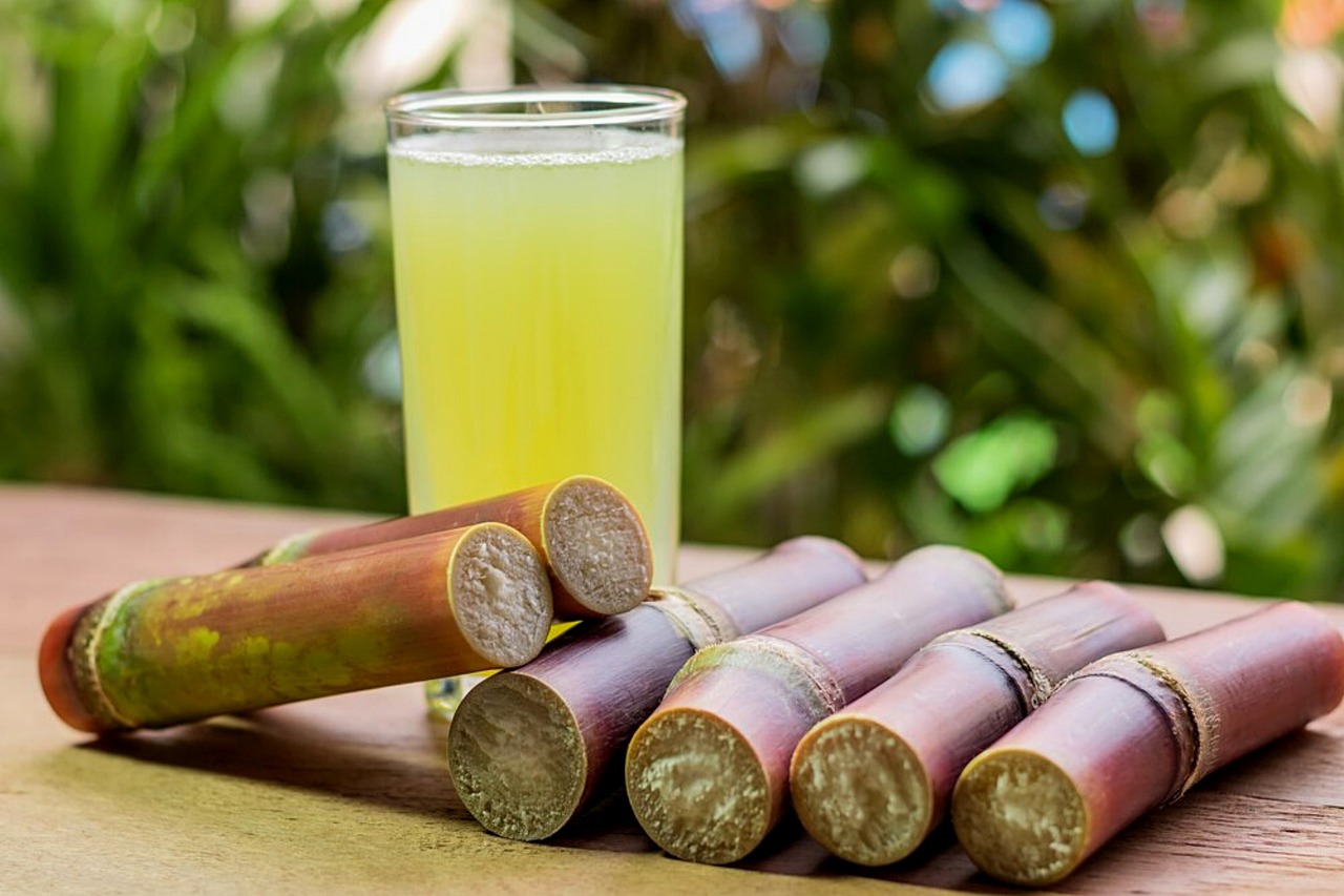 Caldo de cana escuro: É normal?