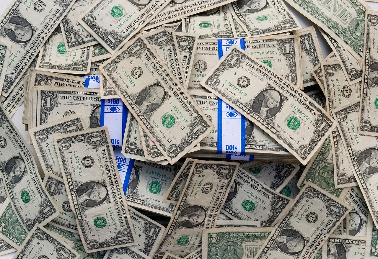 Mil e cem reais: Forma correta de escrever