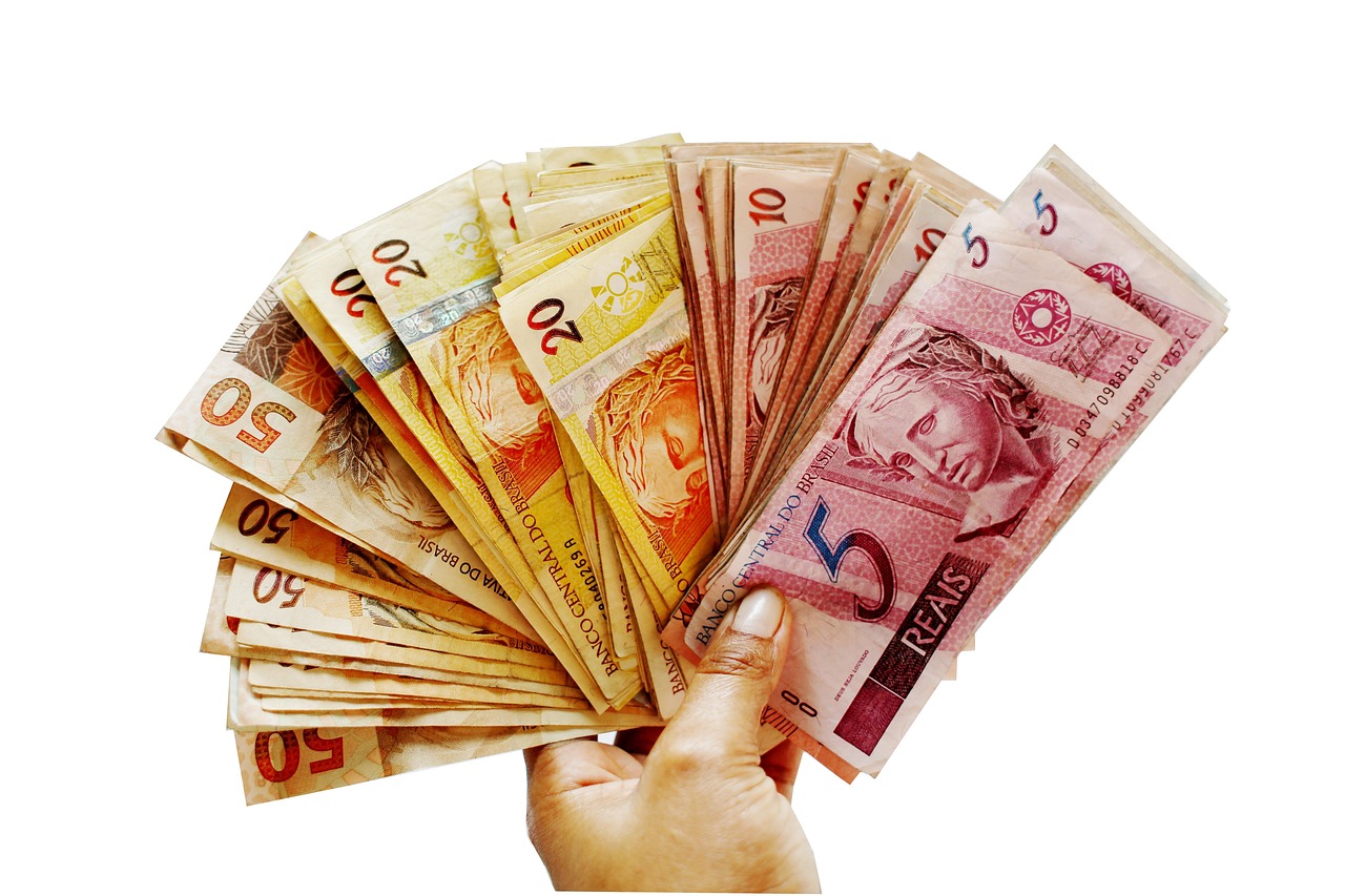 Quem ganha 1400 recebe quanto de férias